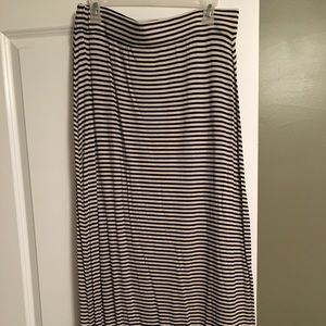 Women’s maxi skirt